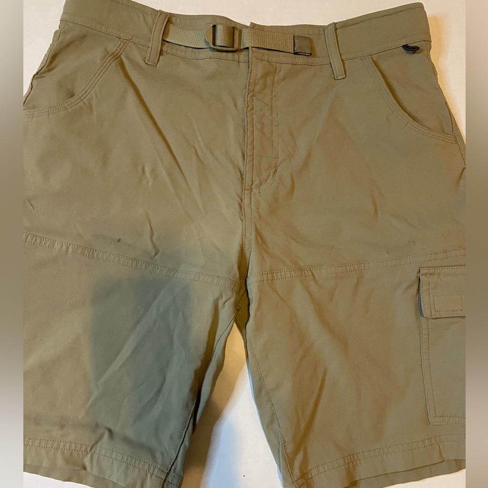 Gerry Shorts Size 32 Waist Beige Tan Stretch Hiking w Belt Nylon Spandex  1-1